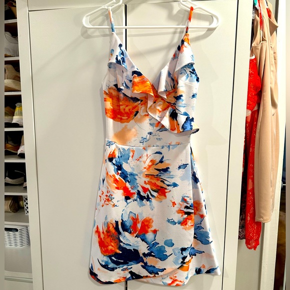 Nordstrom faux wrap summer floral dress! - Picture 2 of 8